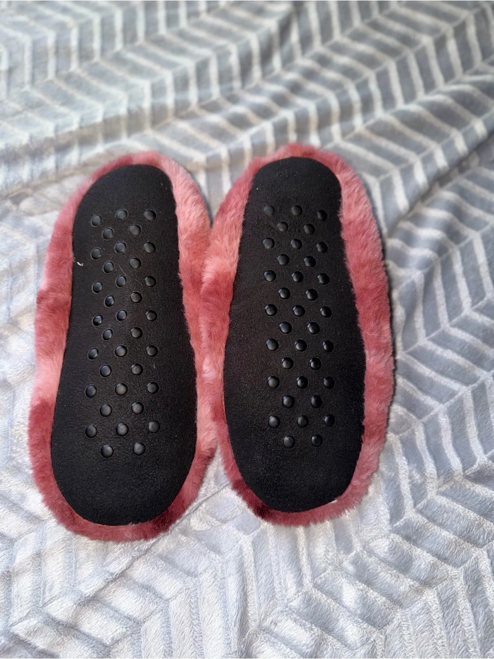Children's Plush Fox Slippers in Burgundy - Slip-On Comfort